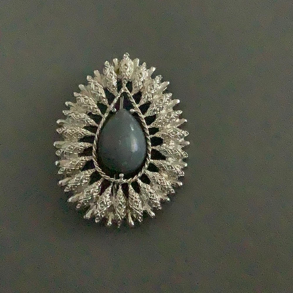 Sarah Coventry Vintage Silver Brooch Grey Stone